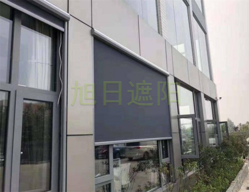 遮阳透景防风卷帘 (1)